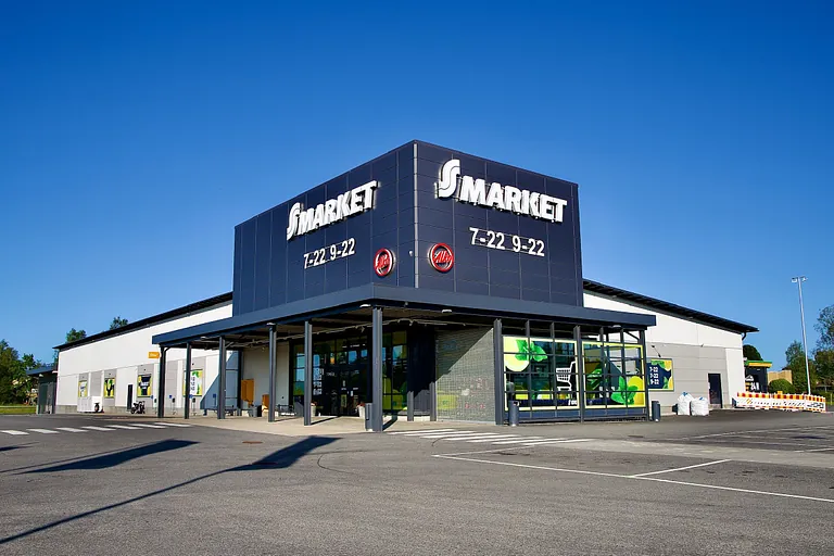 s-market kaustinen rakennus korpela